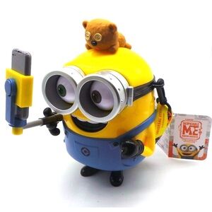 Universal Despicable Me Minion with Yellow and Blue Outfit